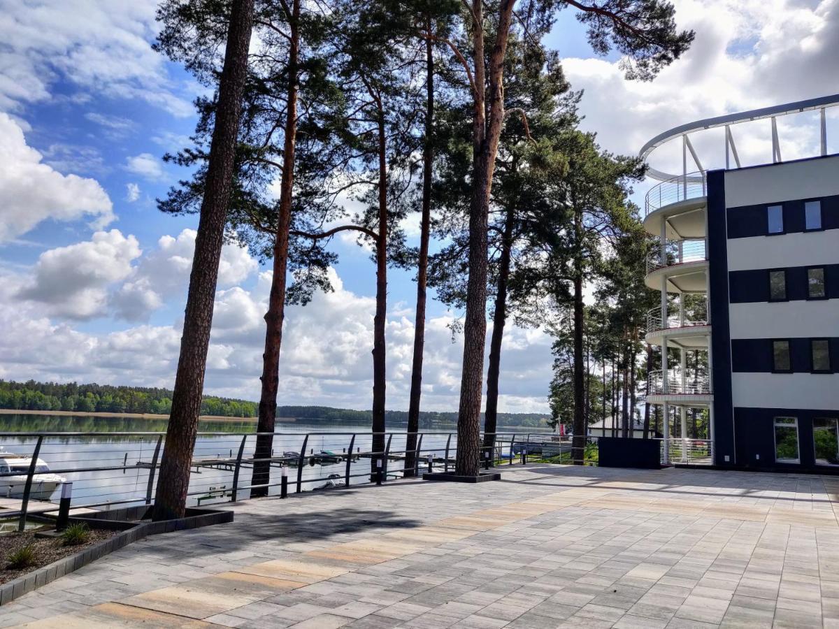 Marina Apartments And Jet Ski Августув Экстерьер фото